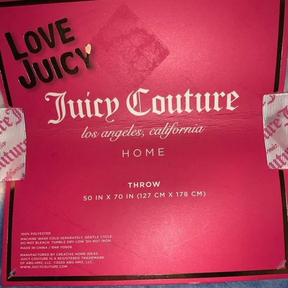 NWT Blue & White Juicy Striped Throw Blanket - Picture 3 of 7